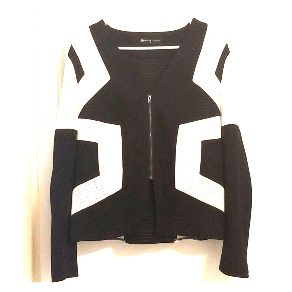 Fashion To Figure Blazer/Jacket